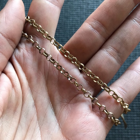 🍂 Golden Leaf Necklace 🍂 - Picture 4 of 6